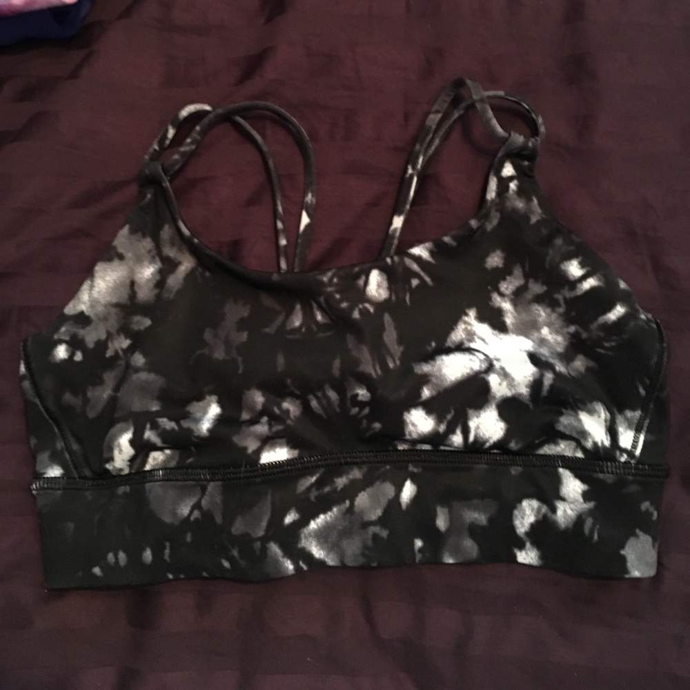 Lululemon sports bra